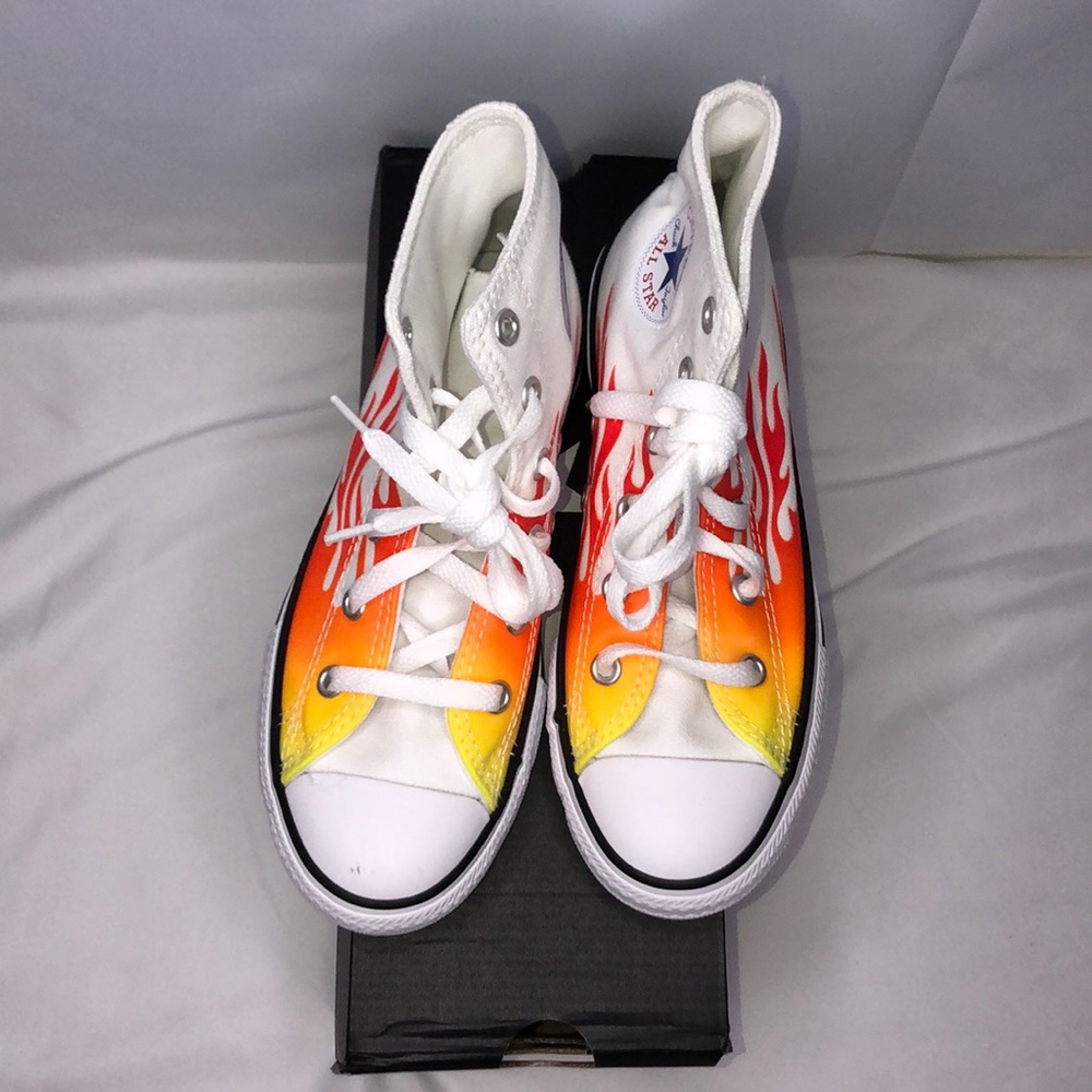 Converse - Picture 2 of 6